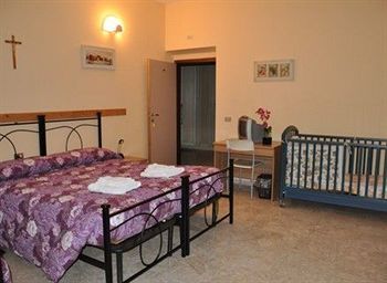 Casa D.secchiaroli - Casa Per Ferie Hotel 2*